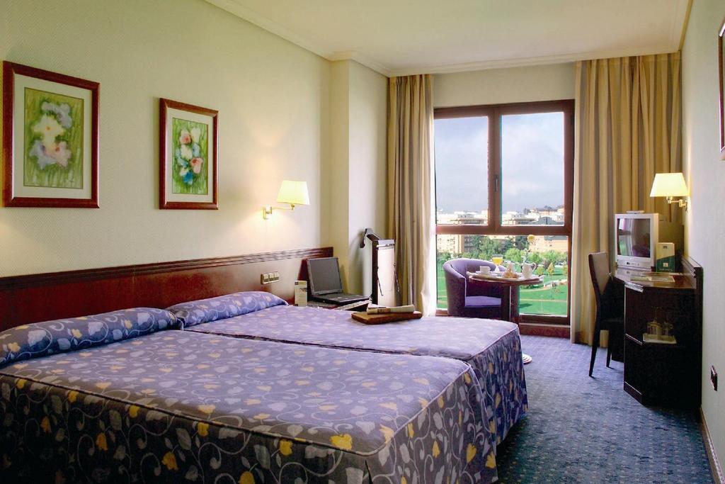 Occidental Pamplona Hotel Exterior photo